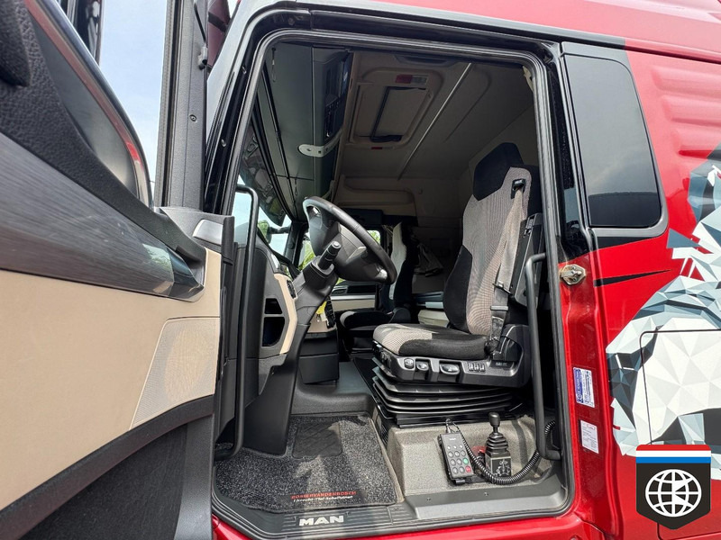 Тягач MAN TGX 18 540 XLX - 3900 WB - FULL SPOILER: фото 10 Тягач MAN TGX 18 540 XLX - 3900 WB - FULL SPOILER: фото 10