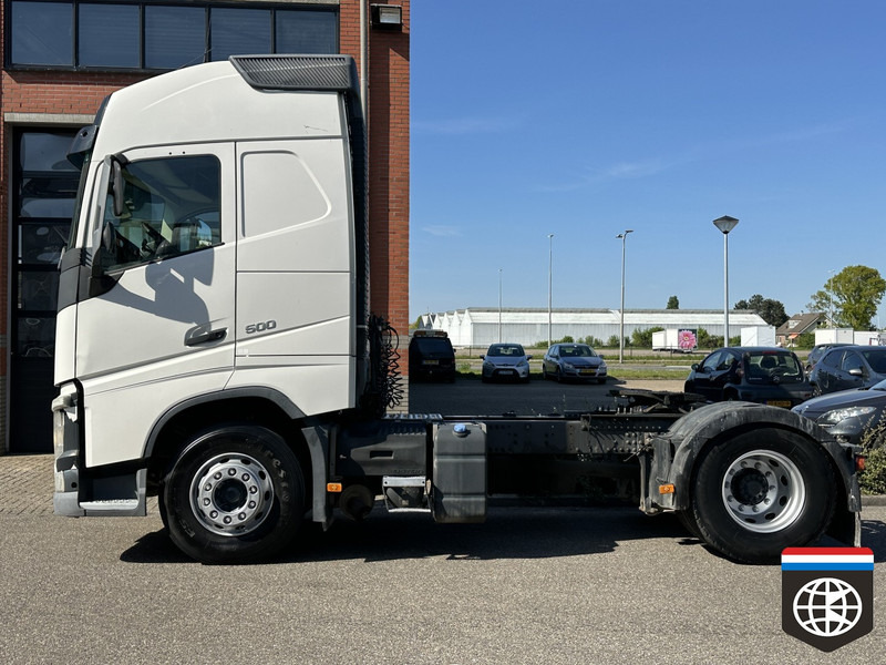 Volvo FH 500 GLOBETROTTER - Тягач: фото 3 Volvo FH 500 GLOBETROTTER - Тягач: фото 3