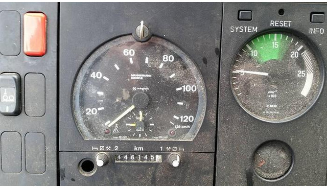 Грузовик-шасси Mercedes-Benz 2524 L: фото 14