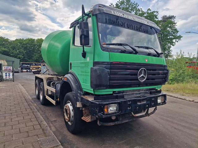 Mercedes-Benz 2527 B 6X4 - Автобетоносмеситель: фото 3 Mercedes-Benz 2527 B 6X4 - Автобетоносмеситель: фото 3