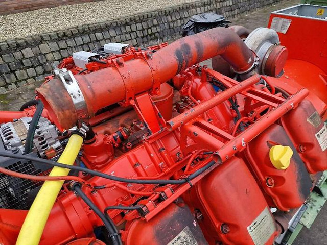Электрогенератор Scania Scania V8: фото 14