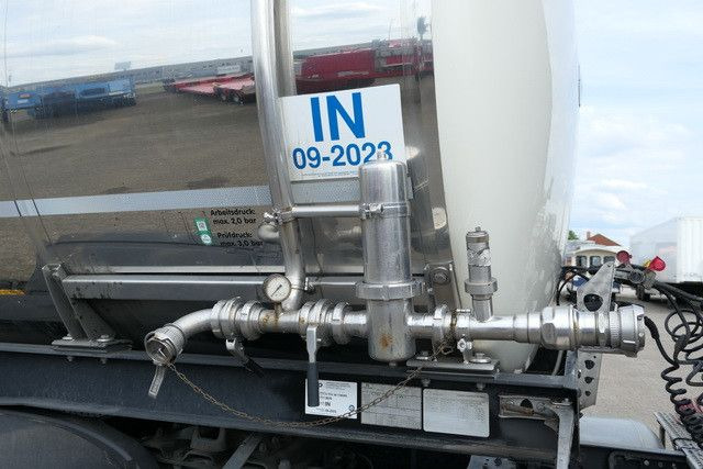 Berger SAPL 24 SATA, Isoliert, Edelstahl,3 Kammern,31m³ - Полуприцеп-цистерна: фото 2 Berger SAPL 24 SATA, Isoliert, Edelstahl,3 Kammern,31m³ - Полуприцеп-цистерна: фото 2