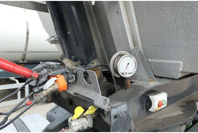 Kempf SKM 35/3, Alu, 53m³, Luft-Lift, Alu-Felgen - Самосвальный полуприцеп: фото 3 Kempf SKM 35/3, Alu, 53m³, Luft-Lift, Alu-Felgen - Самосвальный полуприцеп: фото 3