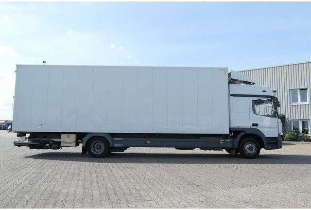 Mercedes-Benz 1224 L Atego 4x2, Möbel, LBW, Klima, Schlafliege - Грузовик с закрытым кузовом: фото 2 Mercedes-Benz 1224 L Atego 4x2, Möbel, LBW, Klima, Schlafliege - Грузовик с закрытым кузовом: фото 2