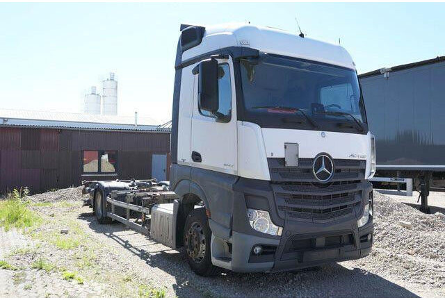 Mercedes-Benz 1842 L Actros/LBW/Retarder/BDF - Грузовик-шасси: фото 3 Mercedes-Benz 1842 L Actros/LBW/Retarder/BDF - Грузовик-шасси: фото 3