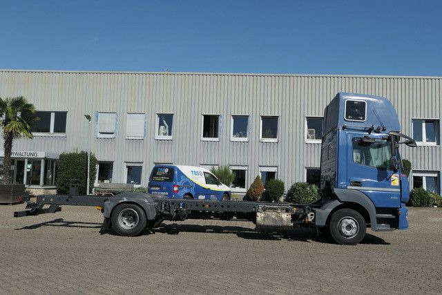 Mercedes-Benz 918 L Atego 4x2, Nebenantrieb, Standklima - Автовоз: фото 2 Mercedes-Benz 918 L Atego 4x2, Nebenantrieb, Standklima - Автовоз: фото 2