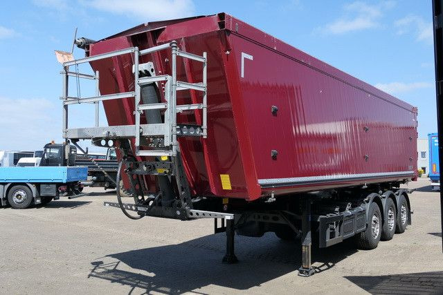 Schmitz Cargobull SKI 24 SL 9.6/Kombitüren/51 cbm./Wassertank - Самосвальный полуприцеп: фото 3 Schmitz Cargobull SKI 24 SL 9.6/Kombitüren/51 cbm./Wassertank - Самосвальный полуприцеп: фото 3