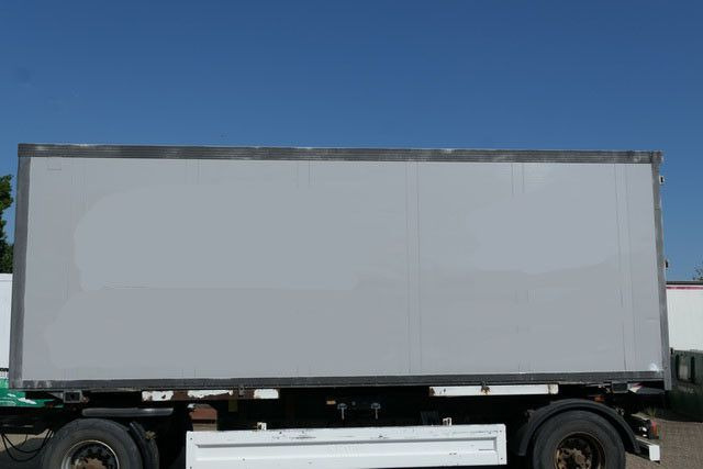 Schmitz Cargobull WKO, Wechselkoffer, Isoliert, Türen, BDF - Прицеп-фургон: фото 2 Schmitz Cargobull WKO, Wechselkoffer, Isoliert, Türen, BDF - Прицеп-фургон: фото 2