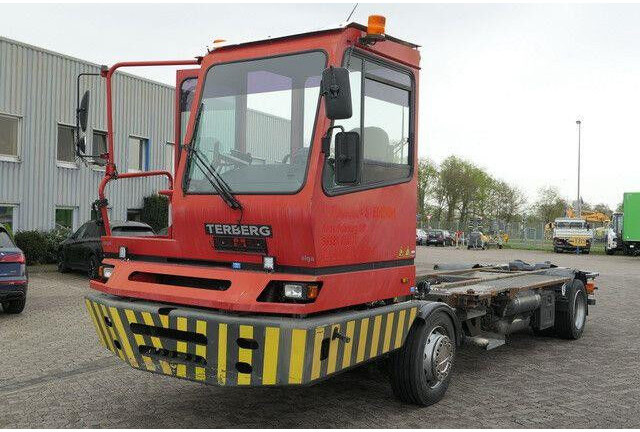 Terberg BC 182, Wechselbrücken, Sattelkupplung - Грузовик-шасси: фото 4 Terberg BC 182, Wechselbrücken, Sattelkupplung - Грузовик-шасси: фото 4