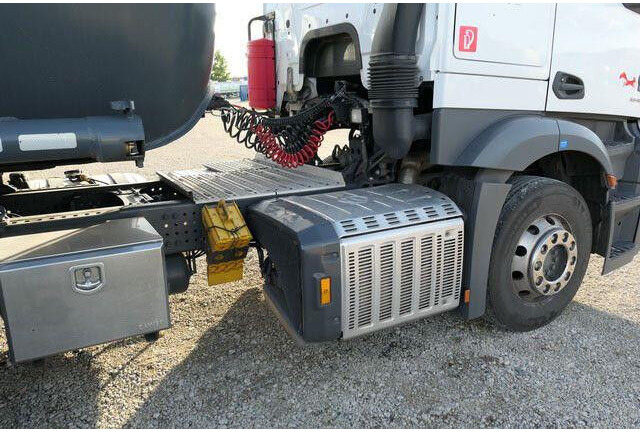 Mercedes-Benz 1846 Actros 4x2, Hydr., ADR, Leicht, Klima, Navi - Тягач: фото 5 Mercedes-Benz 1846 Actros 4x2, Hydr., ADR, Leicht, Klima, Navi - Тягач: фото 5