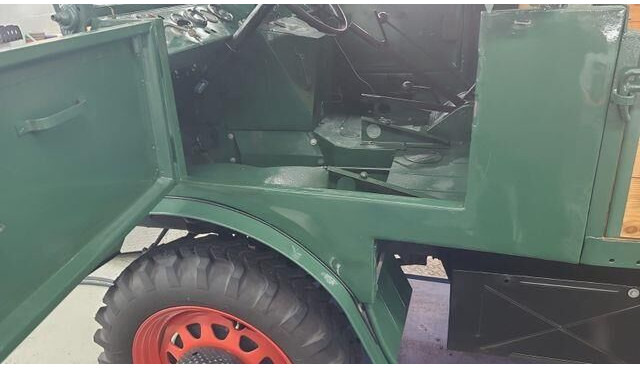 Unimog Unimog 401/Restauriert - Малотоннажный бортовой грузовик: фото 4 Unimog Unimog 401/Restauriert - Малотоннажный бортовой грузовик: фото 4