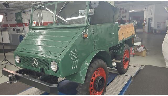 Unimog Unimog 401/Restauriert - Малотоннажный бортовой грузовик: фото 2 Unimog Unimog 401/Restauriert - Малотоннажный бортовой грузовик: фото 2