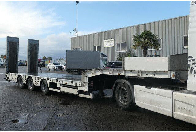 Низкорамный полуприцеп Vega 3-Achser, Hydr. Rampen, Verzinkt, Gelenkt: фото 8 Низкорамный полуприцеп Vega 3-Achser, Hydr. Rampen, Verzinkt, Gelenkt: фото 8