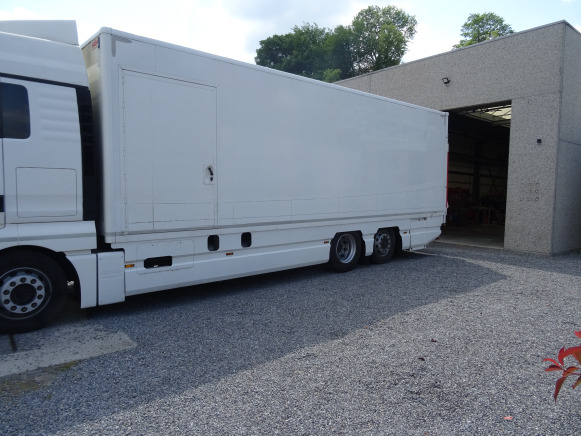 Camion MAN TGX26.400 (2009-731.695 km-VIN:WMA21XZZ7AW137860) - Грузовик с закрытым кузовом: фото 4 Camion MAN TGX26.400 (2009-731.695 km-VIN:WMA21XZZ7AW137860) - Грузовик с закрытым кузовом: фото 4