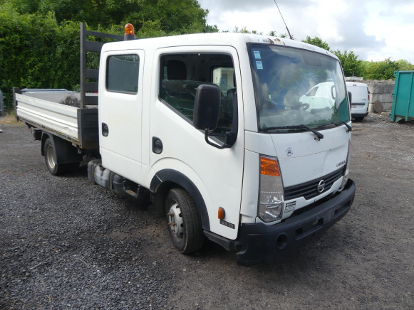 Camionnette double cabine et benne tri benne Nissan Cabstar (2009-215.641 km) - Самосвал: фото 2 Camionnette double cabine et benne tri benne Nissan Cabstar (2009-215.641 km) - Самосвал: фото 2