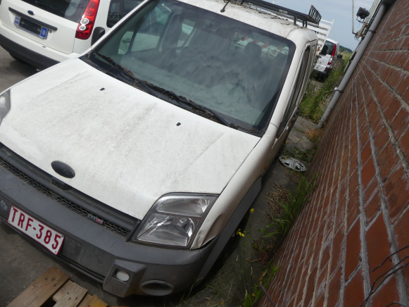 REF:Immatriculé sous : TRF-385 - Voiture Ford Tourneo Connect - Грузопассажирский фургон: фото 2 REF:Immatriculé sous : TRF-385 - Voiture Ford Tourneo Connect - Грузопассажирский фургон: фото 2