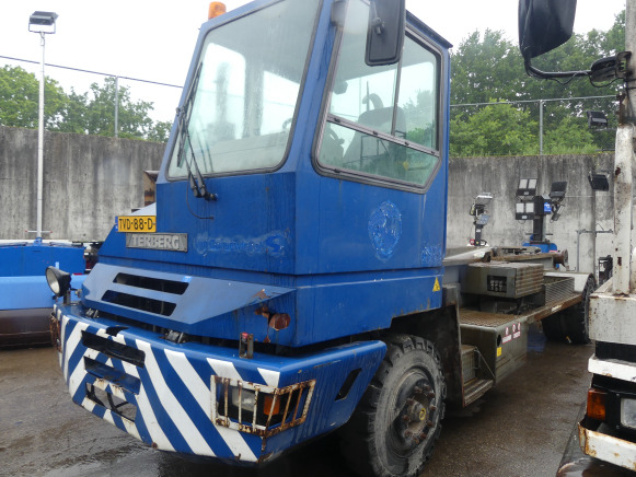 REF:TVD-88-D - Camion porte container Terberg YT180 (2002-21.500 km) - Грузовик-контейнеровоз/ Сменный кузов: фото 1 REF:TVD-88-D - Camion porte container Terberg YT180 (2002-21.500 km) - Грузовик-контейнеровоз/ Сменный кузов: фото 1