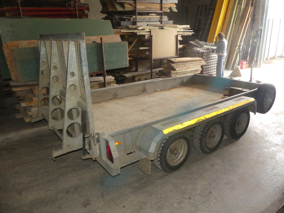 Remorque porte engin triple essieu Nugent Trailers PT126TRI - Прицеп для спецтехники: фото 3 Remorque porte engin triple essieu Nugent Trailers PT126TRI - Прицеп для спецтехники: фото 3