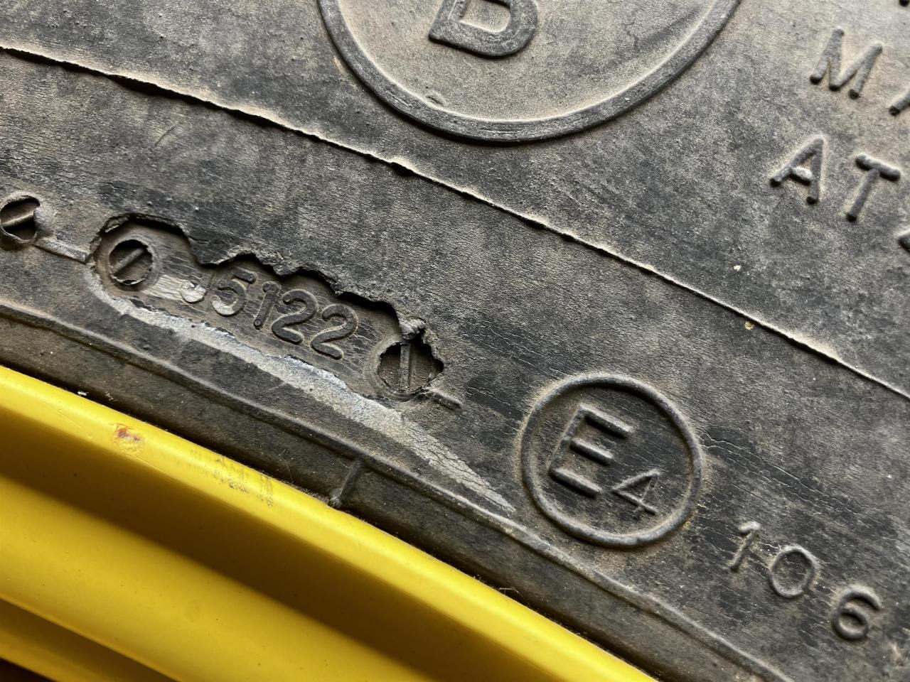 BKT 270/95R32 - Шина для Сельскохозяйственной техники: фото 5 BKT 270/95R32 - Шина для Сельскохозяйственной техники: фото 5