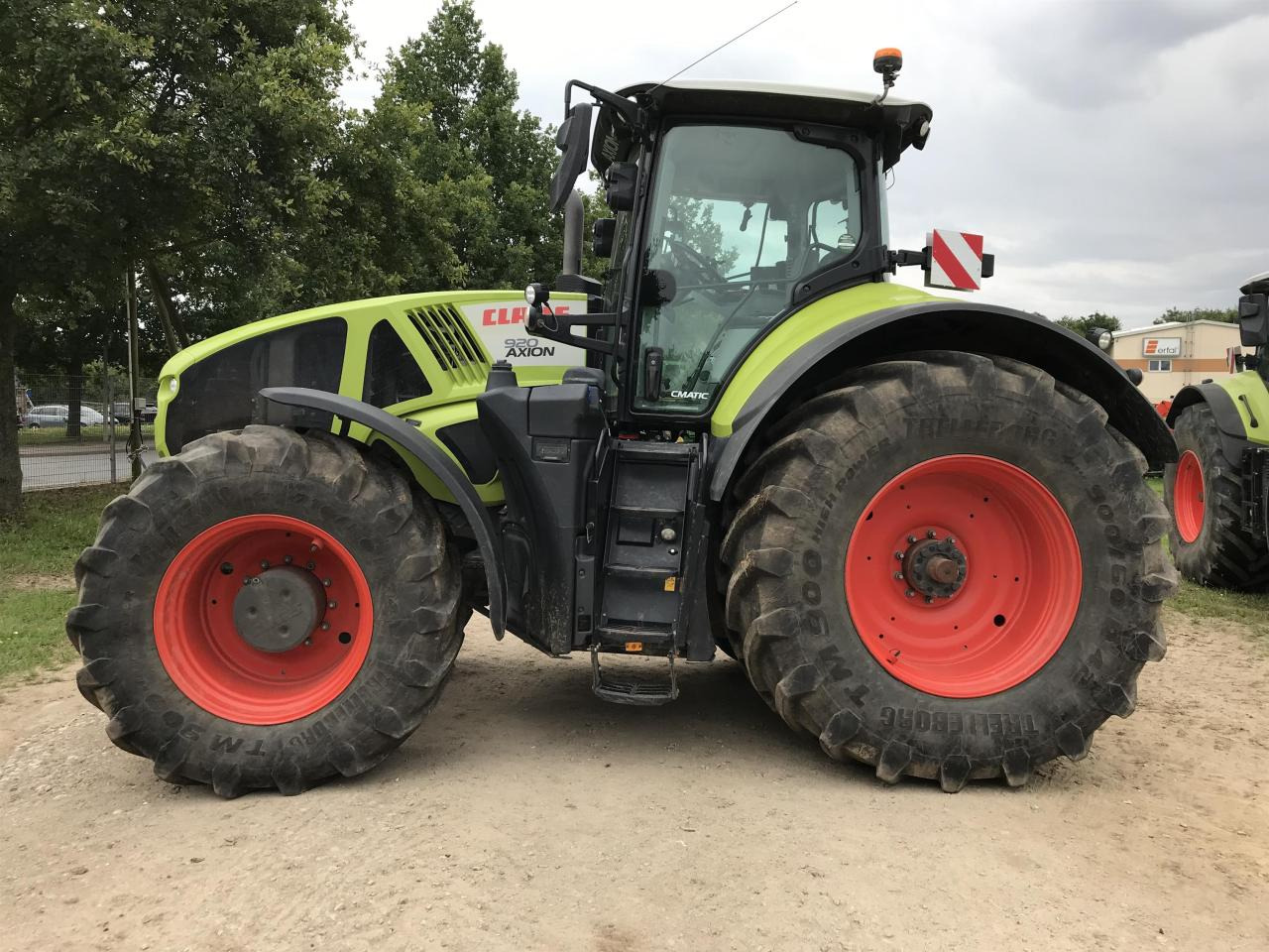 CLAAS Axion 920 - Трактор: фото 1 CLAAS Axion 920 - Трактор: фото 1