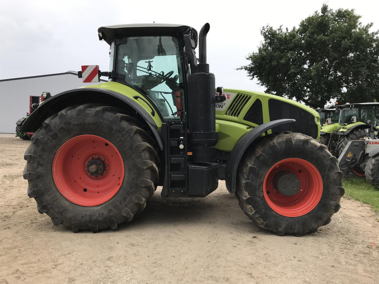 CLAAS Axion 920 - Трактор: фото 2 CLAAS Axion 920 - Трактор: фото 2