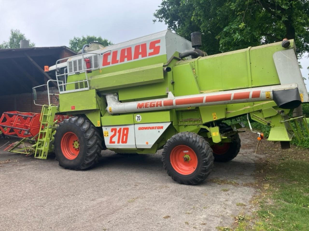 CLAAS Dominator 218 Mega - Зерноуборочный комбайн: фото 3 CLAAS Dominator 218 Mega - Зерноуборочный комбайн: фото 3