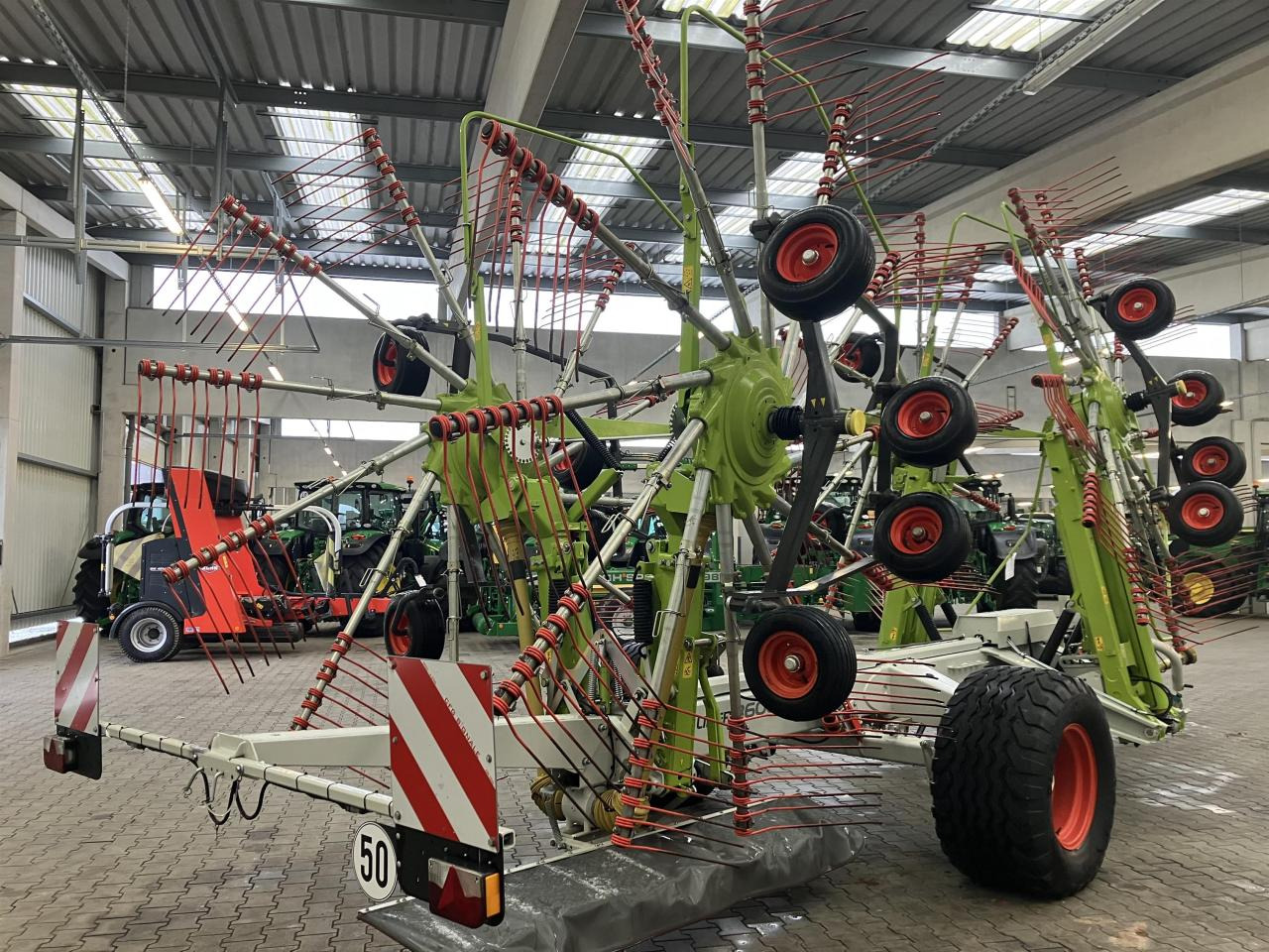 CLAAS Liner 3600 - Сеноворошилка: фото 5 CLAAS Liner 3600 - Сеноворошилка: фото 5