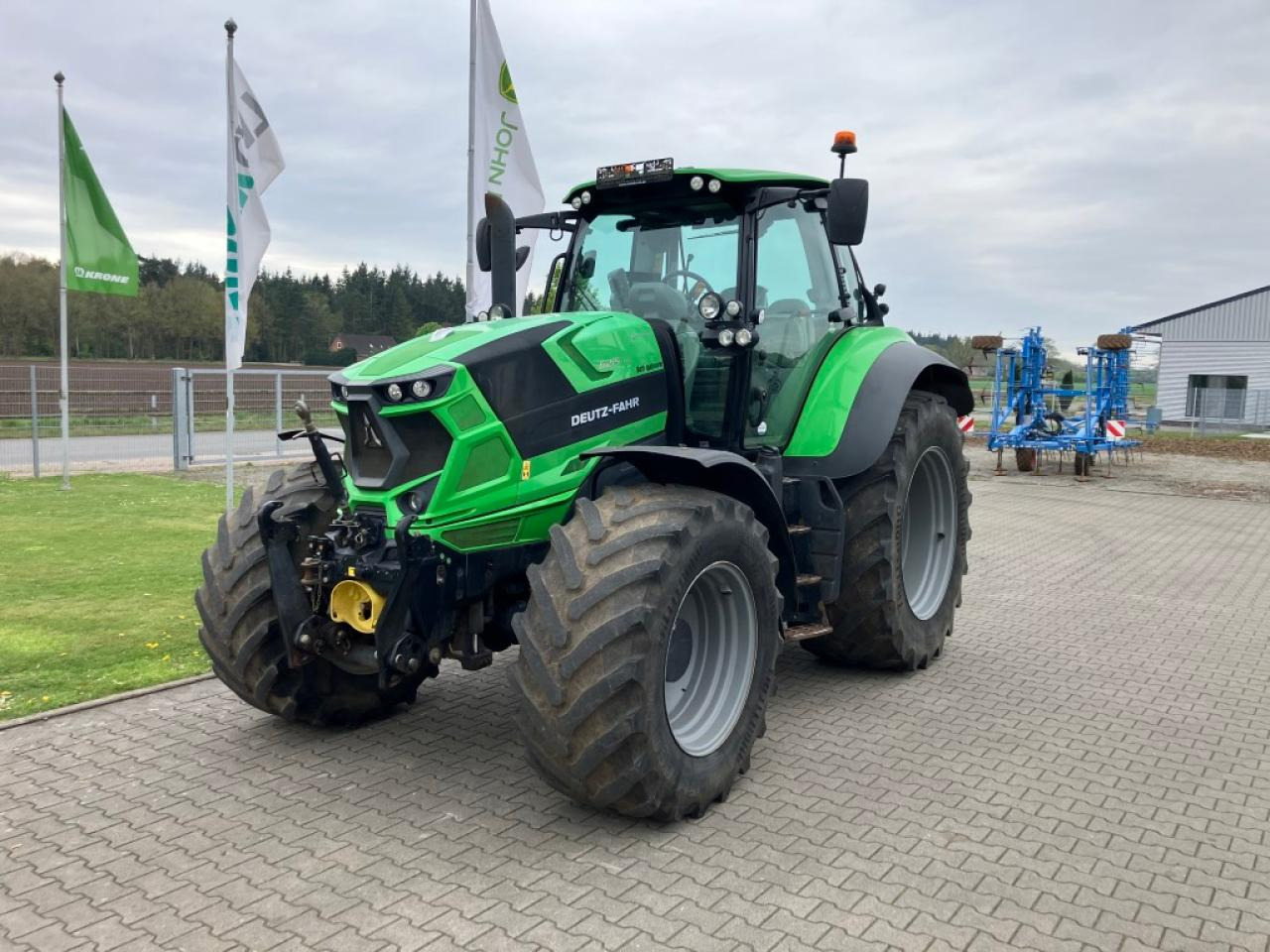 Deutz-Fahr 6215 TTV - Трактор: фото 1 Deutz-Fahr 6215 TTV - Трактор: фото 1