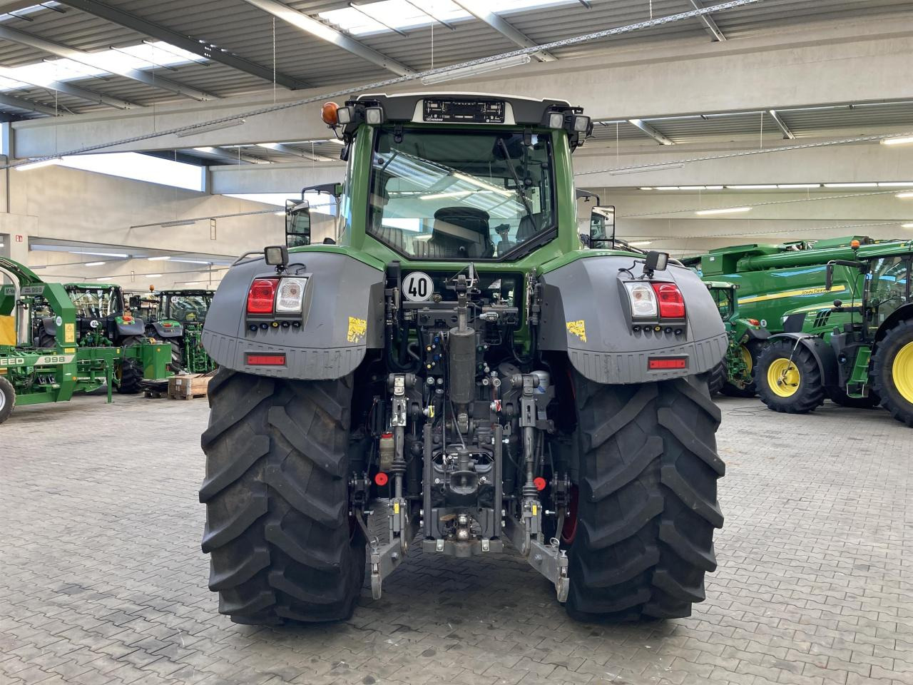 Fendt 933 Vario Profi Plus - Трактор: фото 5 Fendt 933 Vario Profi Plus - Трактор: фото 5