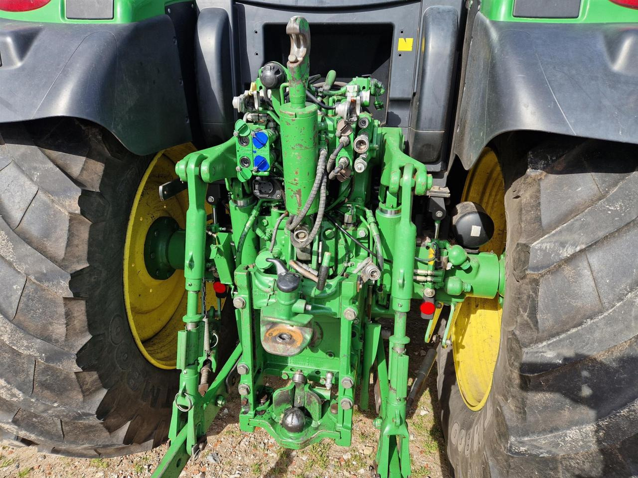 John Deere 6140R - Трактор: фото 4 John Deere 6140R - Трактор: фото 4