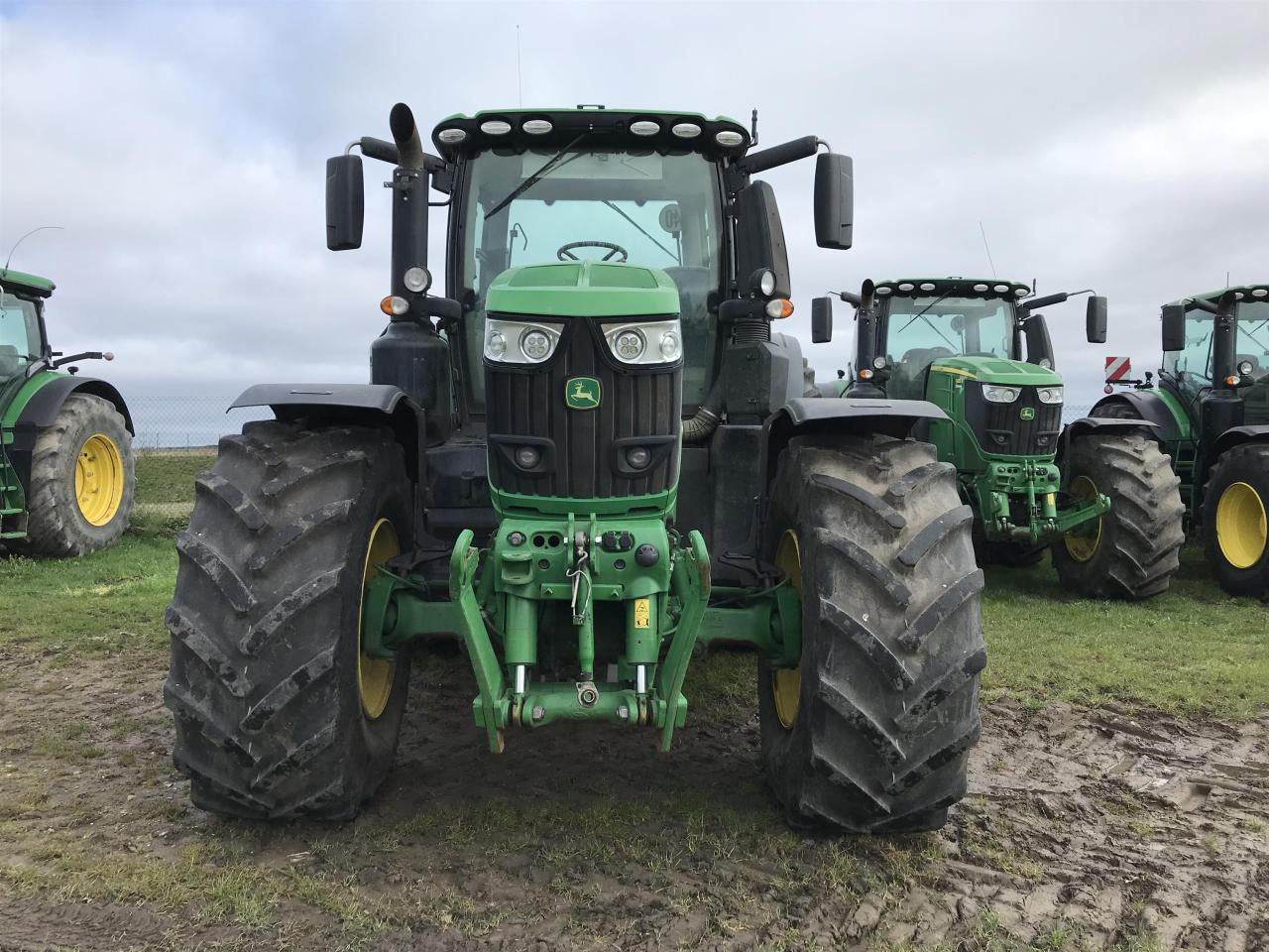 John Deere 6250R - Трактор: фото 3 John Deere 6250R - Трактор: фото 3