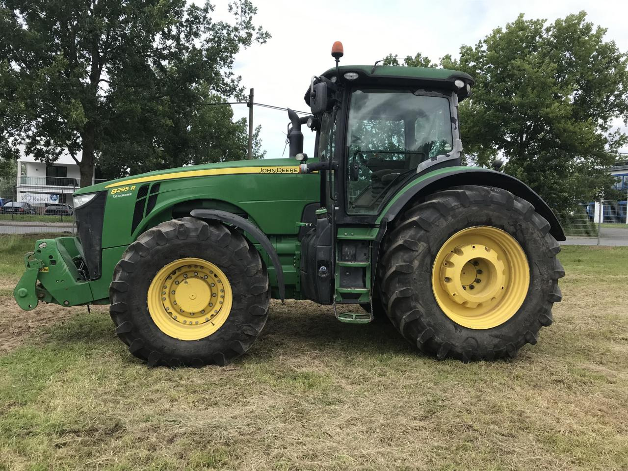 John Deere 8295R - Трактор: фото 1 John Deere 8295R - Трактор: фото 1