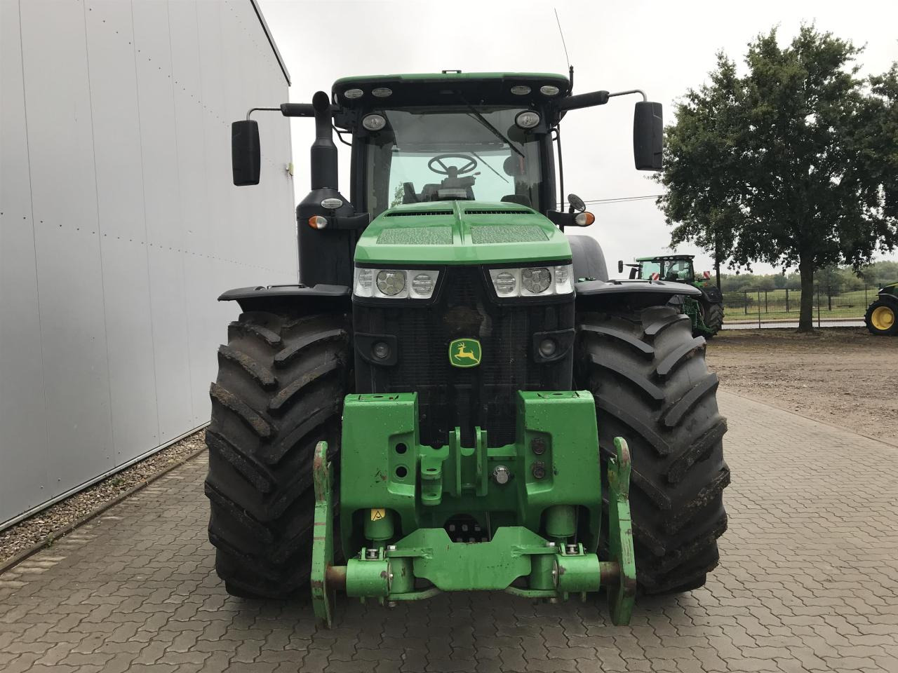 John Deere 8400R - Трактор: фото 3 John Deere 8400R - Трактор: фото 3