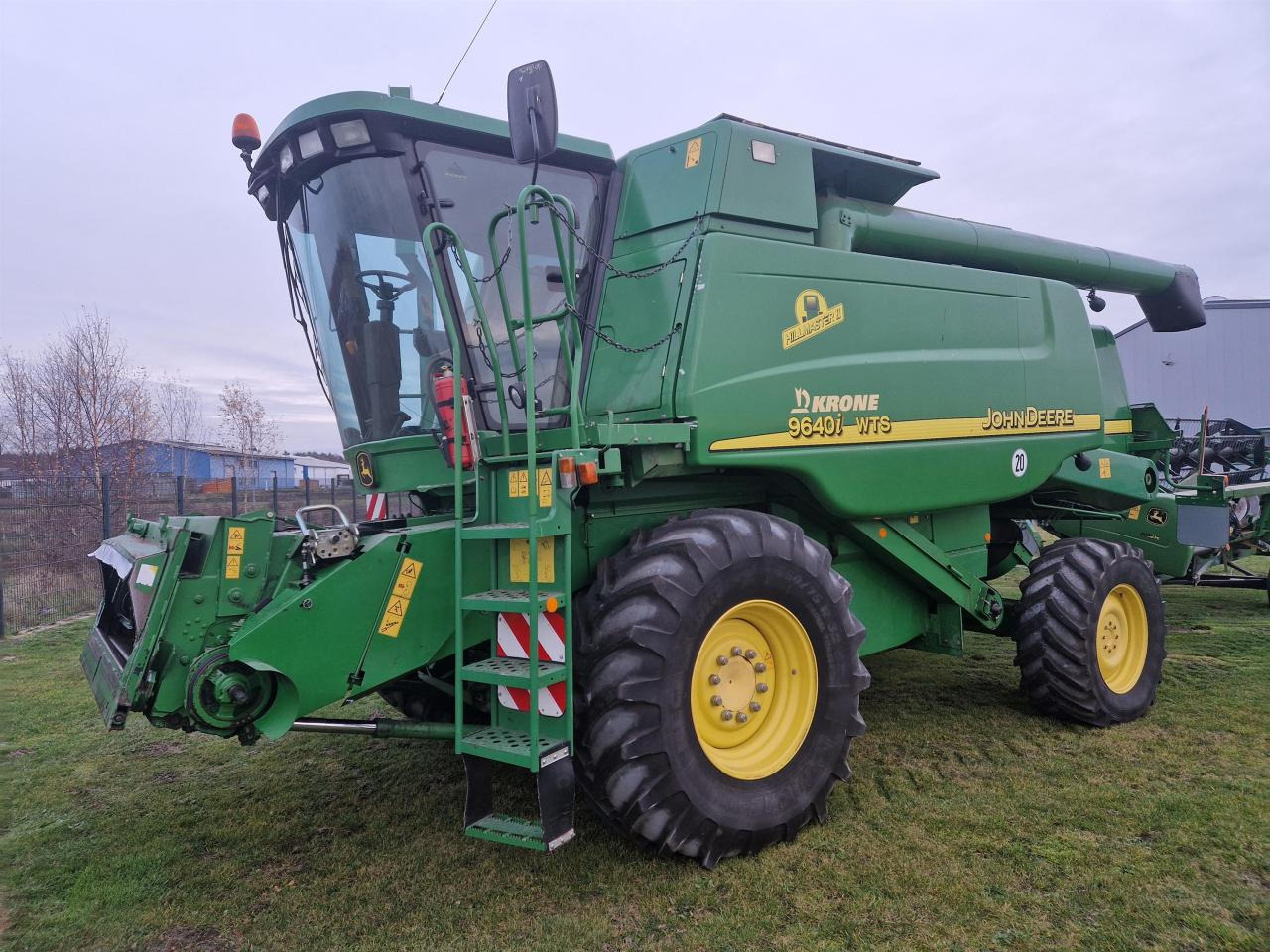 John Deere 9640i WTS HM - Зерноуборочный комбайн: фото 3 John Deere 9640i WTS HM - Зерноуборочный комбайн: фото 3
