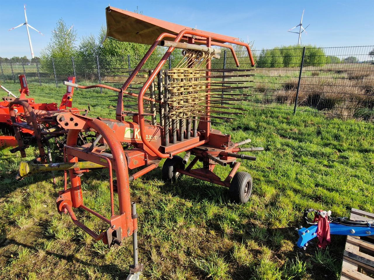 Krone KS 3.30/10 - Сеноворошилка: фото 1 Krone KS 3.30/10 - Сеноворошилка: фото 1