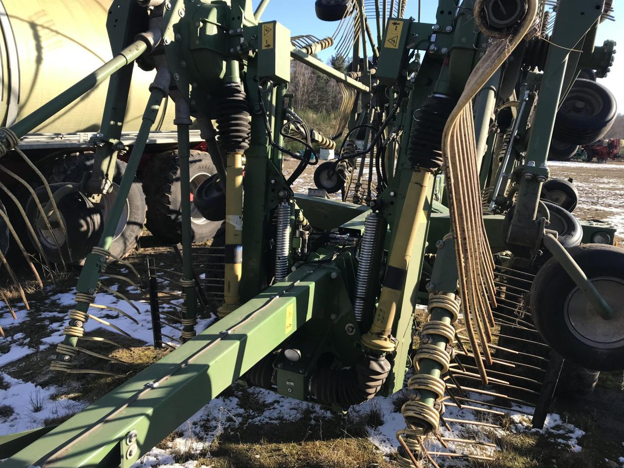 Krone Swadro 1400 Plus - Сеноворошилка: фото 5 Krone Swadro 1400 Plus - Сеноворошилка: фото 5