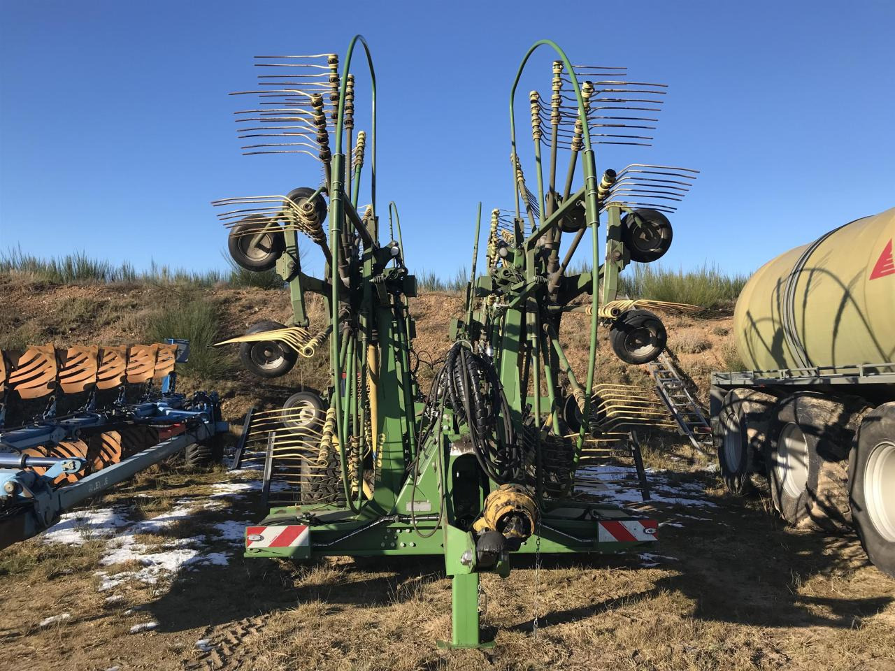 Krone Swadro 1400 Plus - Сеноворошилка: фото 2 Krone Swadro 1400 Plus - Сеноворошилка: фото 2