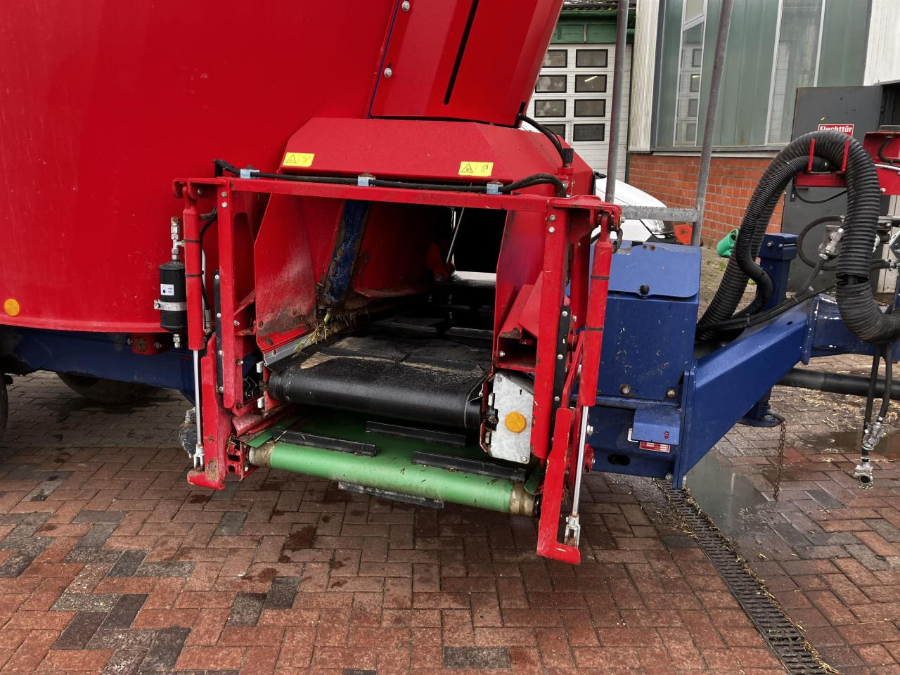 Mayer Trailed Line DUO 18 - Кормораздатчик: фото 4 Mayer Trailed Line DUO 18 - Кормораздатчик: фото 4