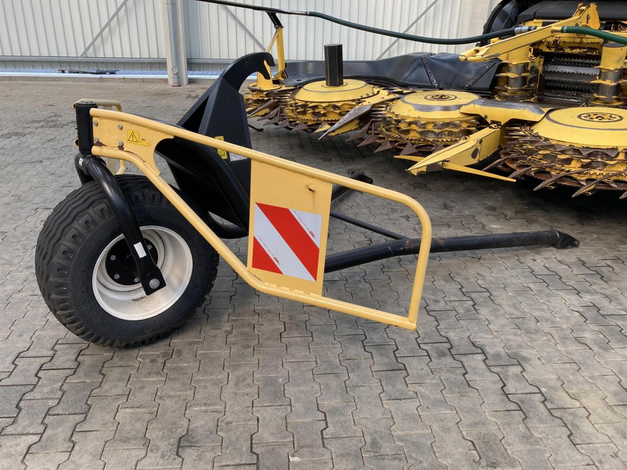 New Holland FR700 - Кормоуборочный комбайн: фото 2 New Holland FR700 - Кормоуборочный комбайн: фото 2