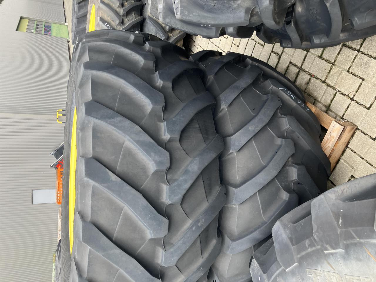 Trelleborg 710/75R42 - Шина для Сельскохозяйственной техники: фото 1 Trelleborg 710/75R42 - Шина для Сельскохозяйственной техники: фото 1