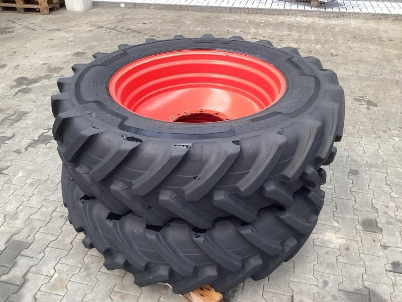 / UNBEKANNT 420R38 & 20.8R46 - Шина для Сельскохозяйственной техники: фото 1 / UNBEKANNT 420R38 & 20.8R46 - Шина для Сельскохозяйственной техники: фото 1