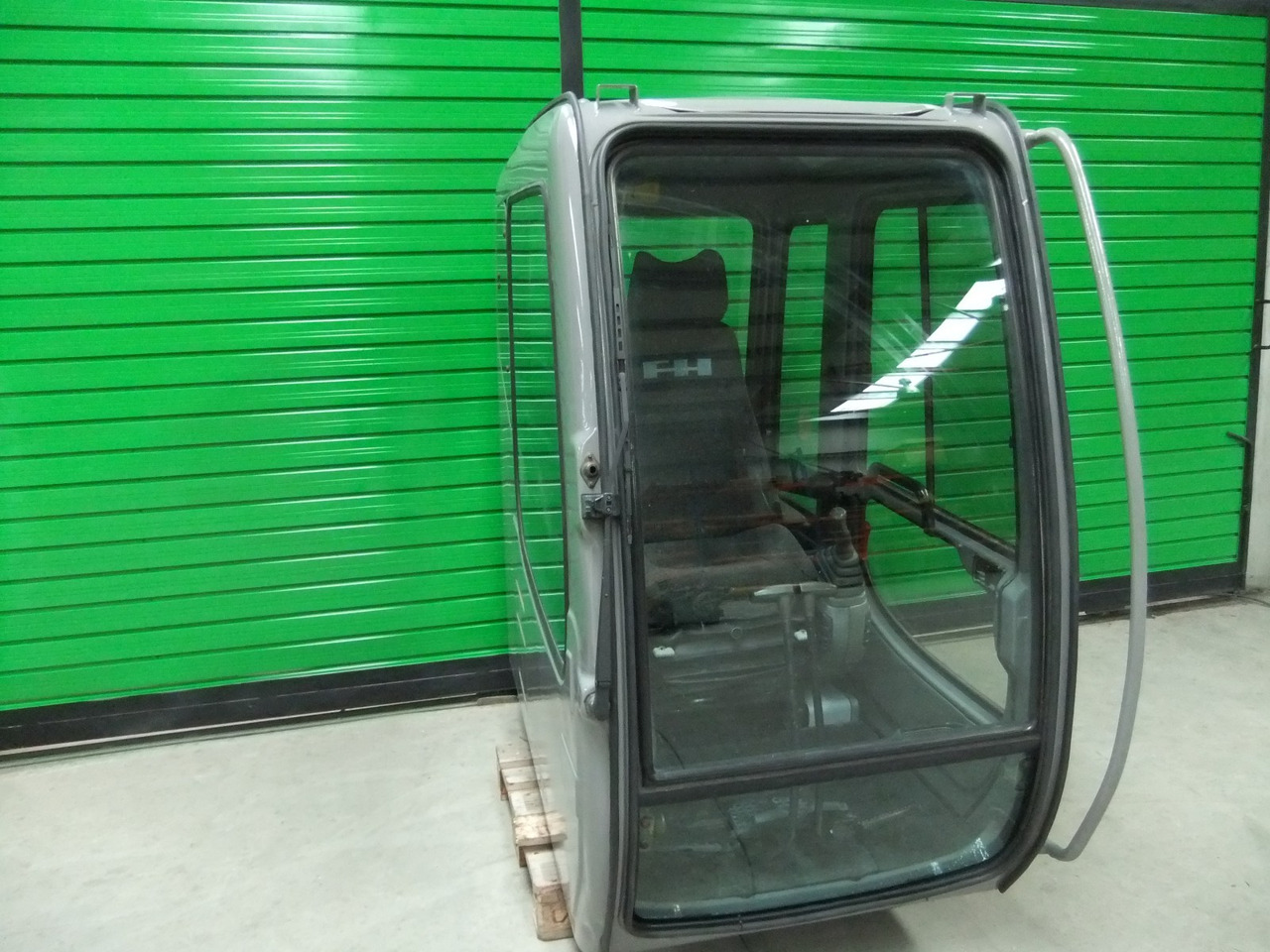 Cab FIAT-HITACHI EX215 71466300 - Кабина для Строительной техники: фото 4 Cab FIAT-HITACHI EX215 71466300 - Кабина для Строительной техники: фото 4