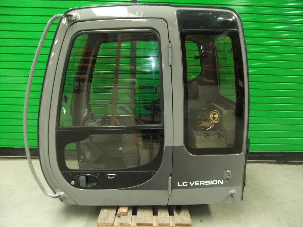 Cab FIAT-HITACHI EX215 71466300 - Кабина для Строительной техники: фото 1 Cab FIAT-HITACHI EX215 71466300 - Кабина для Строительной техники: фото 1