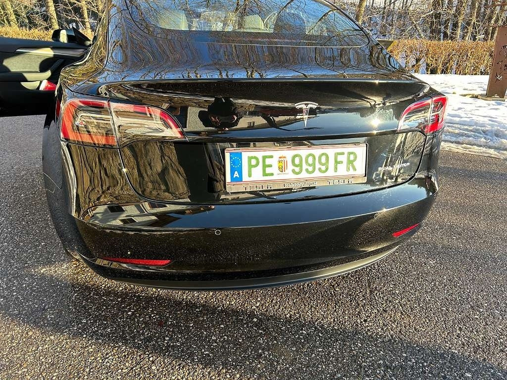 Tesla Model 3 Long Range - Легковой автомобиль: фото 4 Tesla Model 3 Long Range - Легковой автомобиль: фото 4