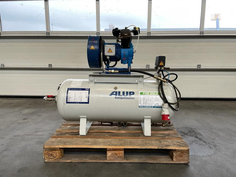 Alup 2.2 kW 240 L / min 10 Bar Elektrische Zuigercompressor op ketel - Воздушный компрессор: фото 1 Alup 2.2 kW 240 L / min 10 Bar Elektrische Zuigercompressor op ketel - Воздушный компрессор: фото 1