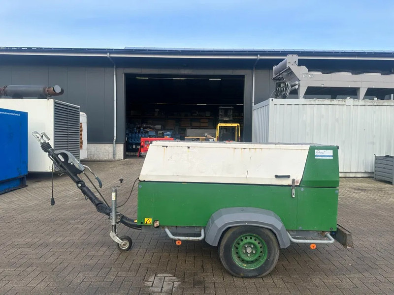 Atlas-Copco XAHS 107 C3 EC80X Deutz 6.3 m3 / min 58 kW 12 BWar Mobiele Diesel Compressor Aanhanger - Воздушный компрессор: фото 2 Atlas-Copco XAHS 107 C3 EC80X Deutz 6.3 m3 / min 58 kW 12 BWar Mobiele Diesel Compressor Aanhanger - Воздушный компрессор: фото 2
