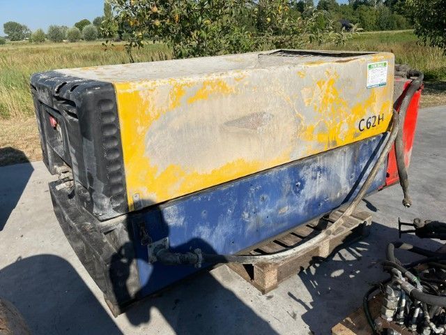 Compair C62HS Deutz 6.2 m3 / min Silent Diesel Schroefcompressor - Воздушный компрессор: фото 5 Compair C62HS Deutz 6.2 m3 / min Silent Diesel Schroefcompressor - Воздушный компрессор: фото 5