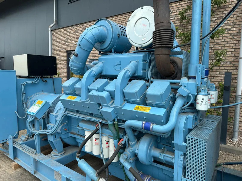 Cummins KTA 38 G1 Leroy Somer 800 kVA noodstroom generatorset as New ! 123 hours ! - Электрогенератор: фото 5 Cummins KTA 38 G1 Leroy Somer 800 kVA noodstroom generatorset as New ! 123 hours ! - Электрогенератор: фото 5