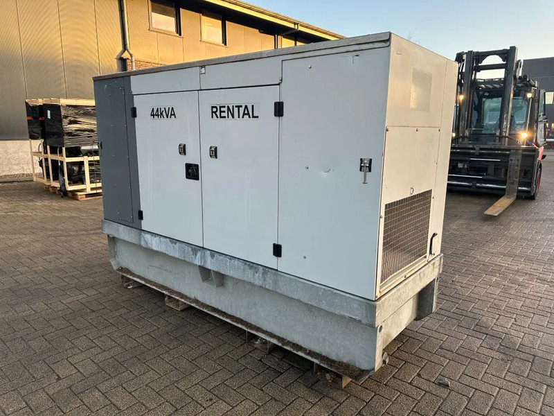 Электрогенератор Europower EPUS44TDE Kubota Leroy Somer 44 kVA Supersilent Rental generatorset: фото 12