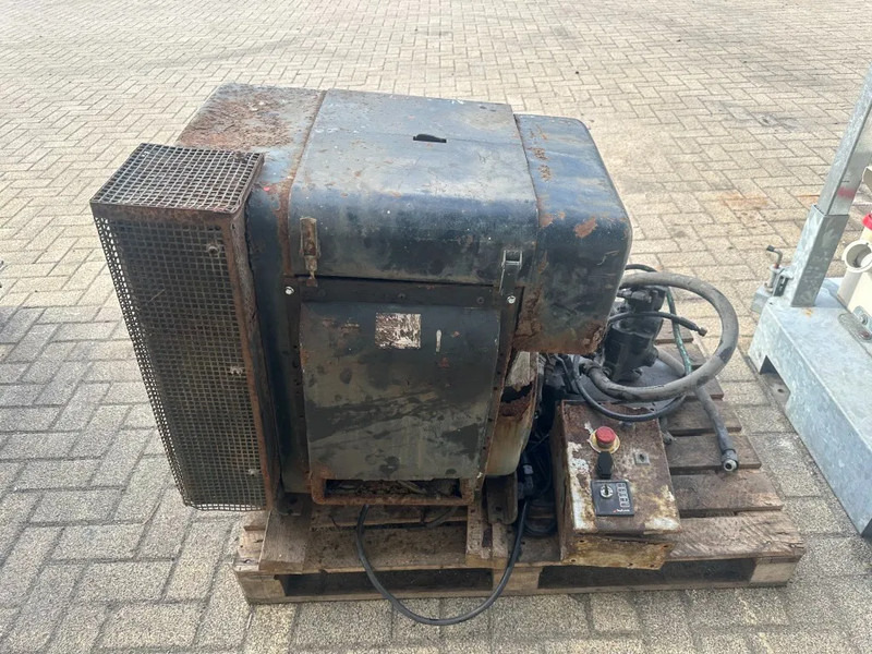 Hatz 2L30C Diesel motor 26 PK met hydrauliekpomp - Двигатель для Погрузочно-разгрузочной техники: фото 2 Hatz 2L30C Diesel motor 26 PK met hydrauliekpomp - Двигатель для Погрузочно-разгрузочной техники: фото 2